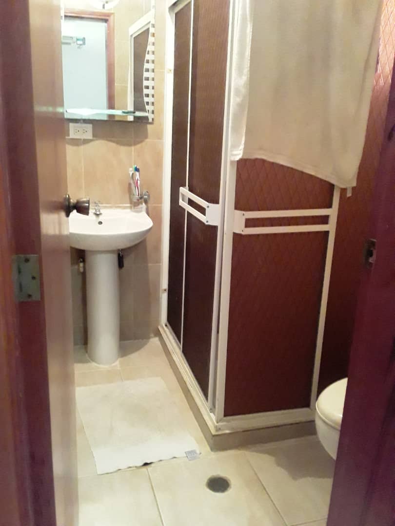 Bano completo con ducha